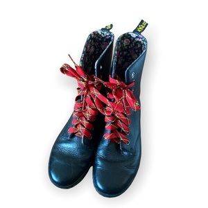 Dr Marten Stratford casual boot  US size 7
